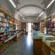 ...anche questa azienda �convive� con la propria libreria, collocata al piano terra